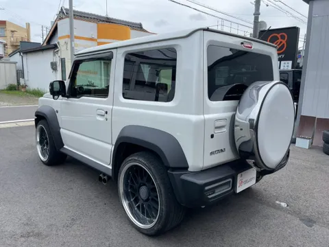 Suzuki Jimny Sierra