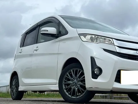 Mitsubishi eK Custom