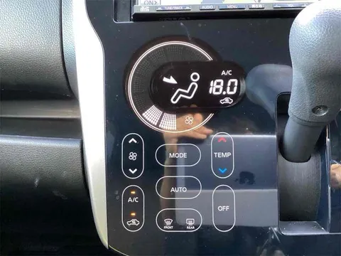 Mitsubishi eK Custom