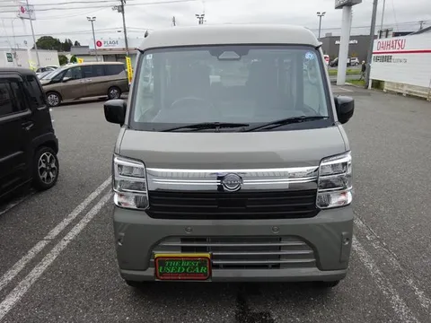 Nissan Clipper Van