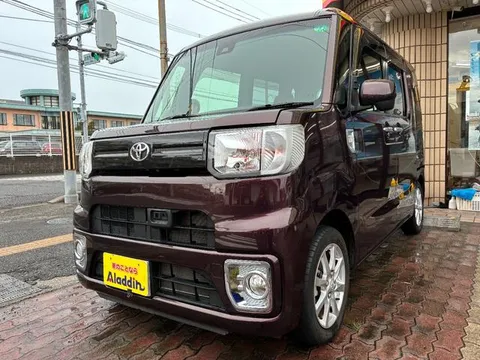 Toyota Pixis Mega