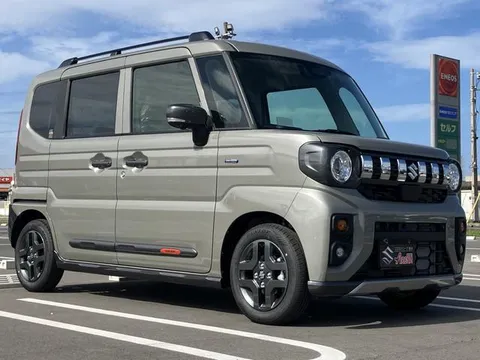 Suzuki Spacia Gear
