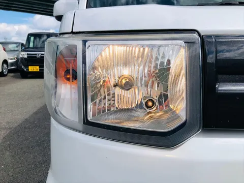 Toyota Pixis Mega