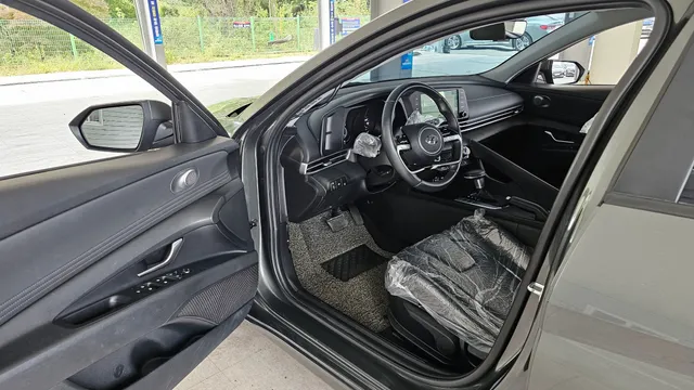 Hyundai Elantra (Avante)