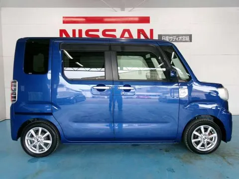 Toyota Pixis Mega