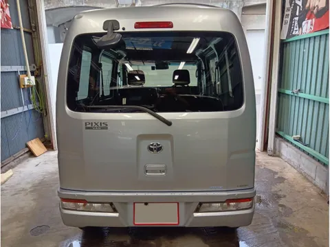 Toyota Pixis Van