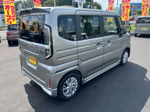 Suzuki Spacia Custom