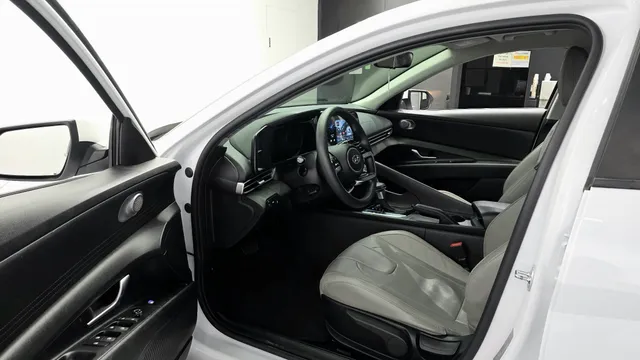 Hyundai Elantra (Avante)