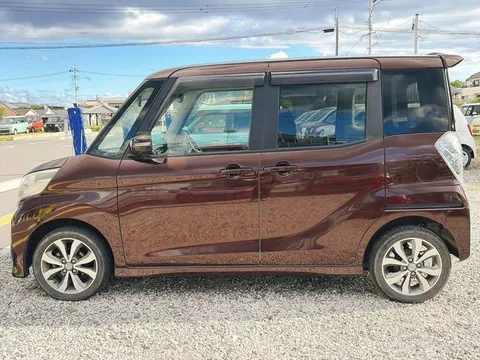 Nissan Dayz Roox