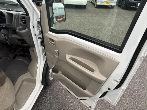 Nissan Clipper