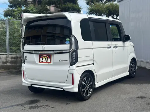Honda N-BOX Custom