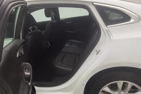 Chevrolet Malibu XL