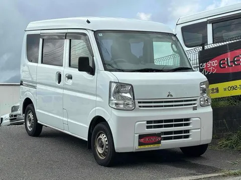 Mitsubishi Minicab Van