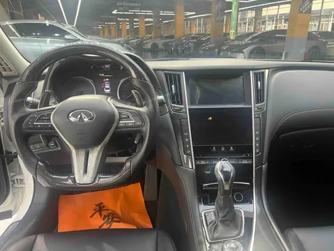 Infiniti Q50L