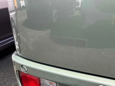 Nissan Clipper Van