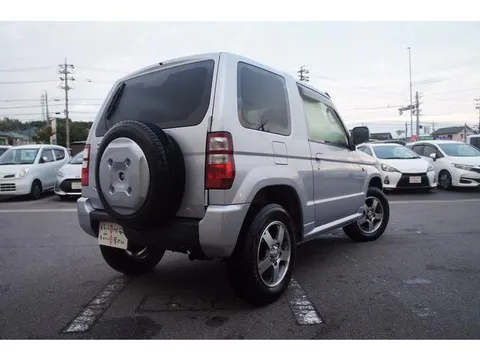 Nissan KIX