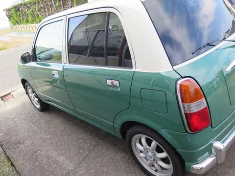Daihatsu Mira Gino