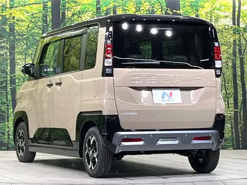 Mitsubishi Delica Mini