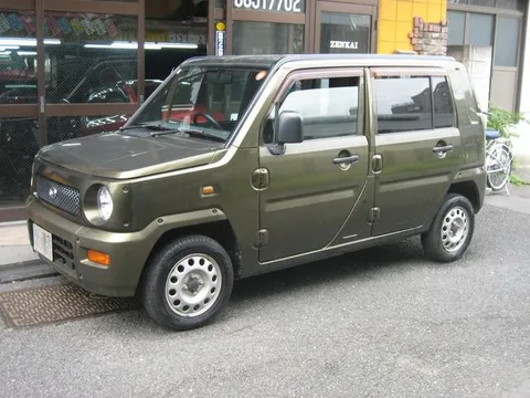 Daihatsu Naked