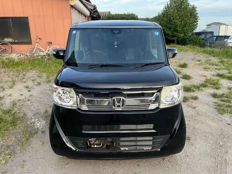 Honda N-BOX Slash