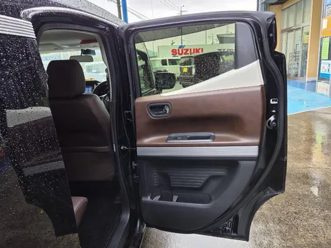 Honda N-BOX Slash