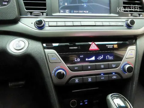 Hyundai Elantra (Avante)