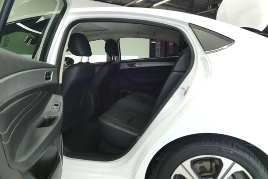 Chery Arrizo 5