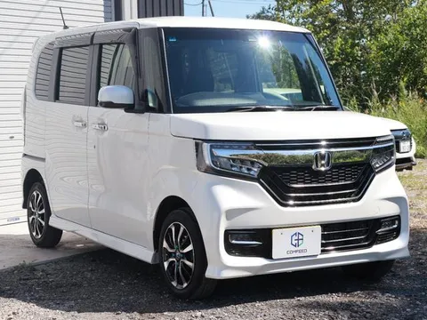 Honda N-BOX Custom