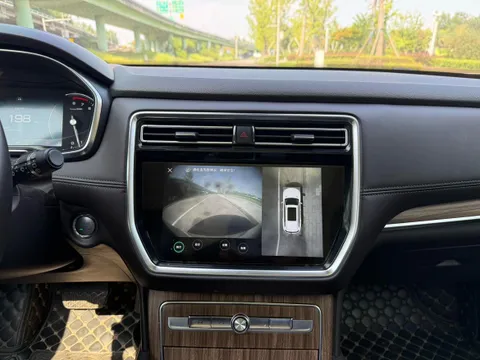 Roewe RX8