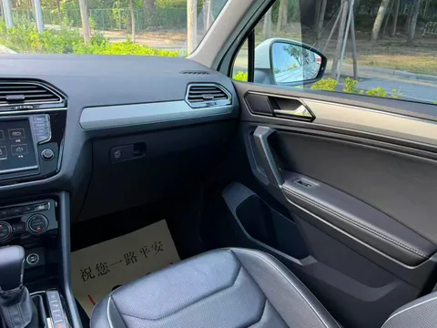 Volkswagen Tiguan L