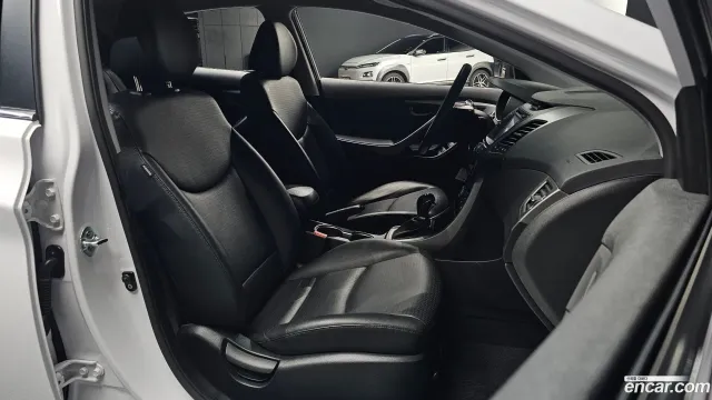 Hyundai Elantra (Avante)