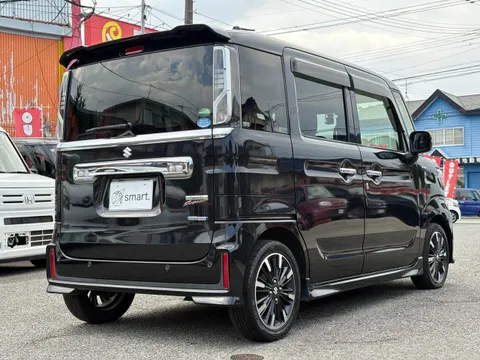 Suzuki Spacia Custom