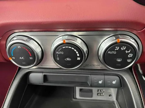 Mazda MX-5 (Roadster)