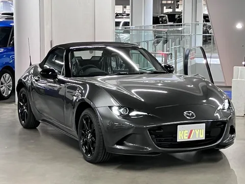 Mazda MX-5 (Roadster)
