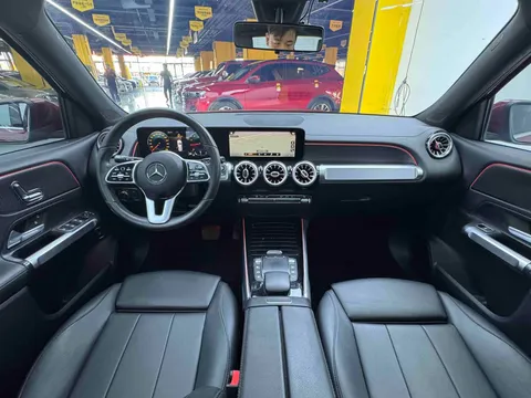 Mercedes-Benz Mercedes-Benz GLB