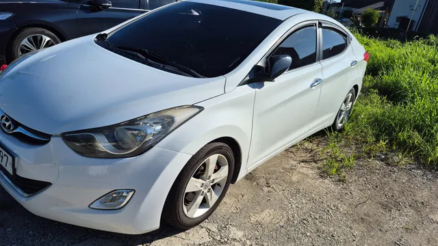 Hyundai Elantra (Avante)