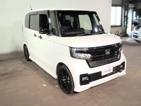 Honda N-BOX Custom