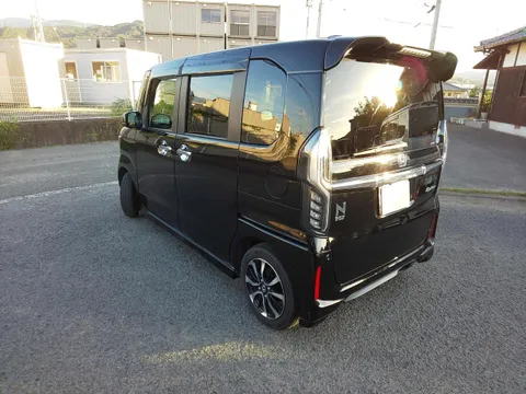 Honda N-BOX Custom