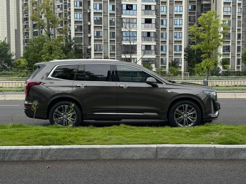 Cadillac XT6