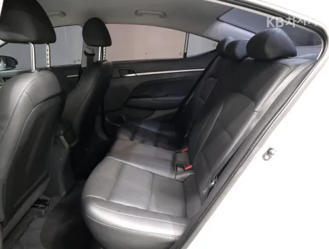 Hyundai Elantra (Avante)