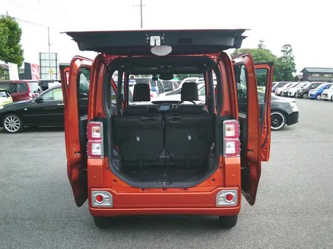 Toyota Pixis Mega