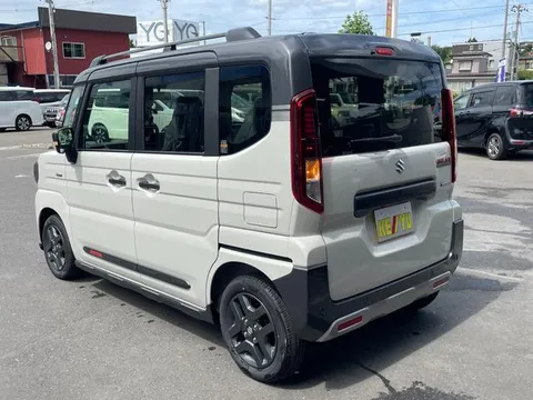 Suzuki Spacia Gear