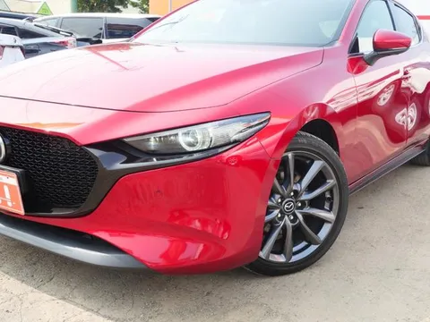 Mazda MAZDA3 Fastback