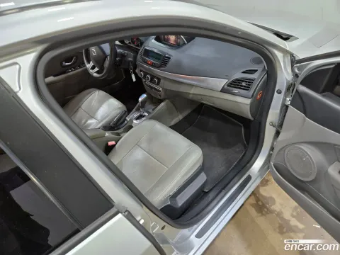 Renault SM3