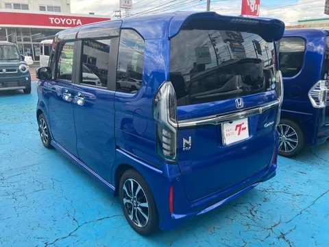 Honda N-BOX Custom