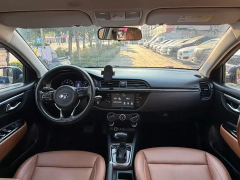 Kia KX