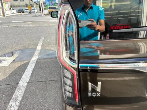 Honda N-BOX Custom