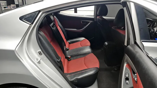 Hyundai Elantra (Avante)