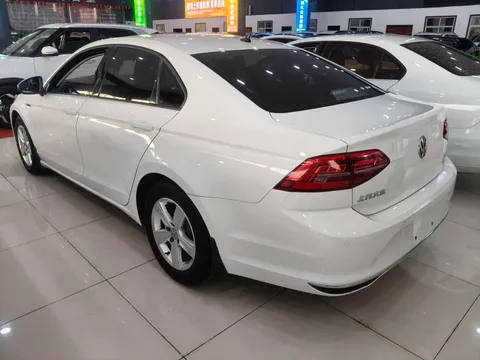 Volkswagen Lamando