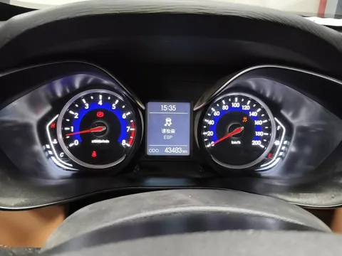 BAIC Senova X35